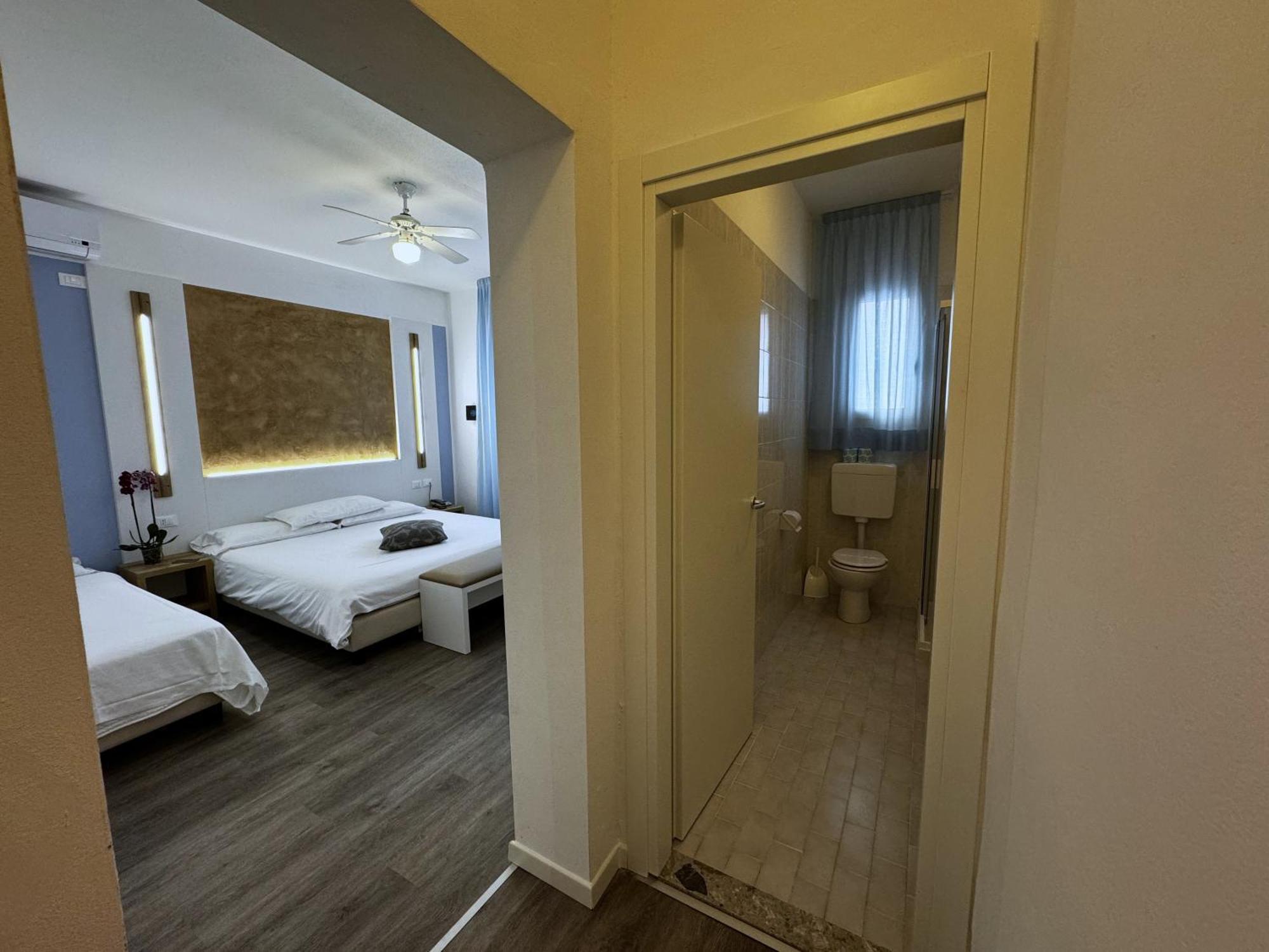 Hotel Etna Caorle Exterior foto