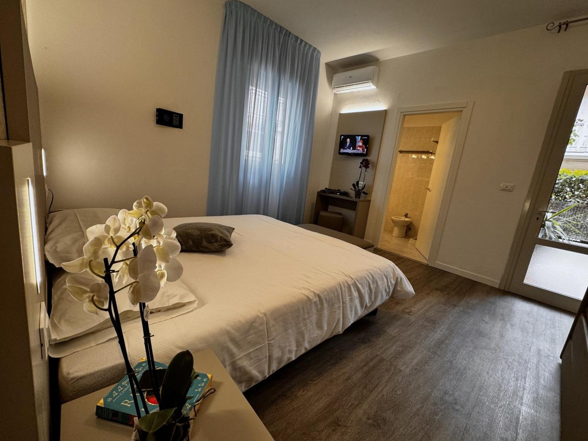 Hotel Etna Caorle Exterior foto
