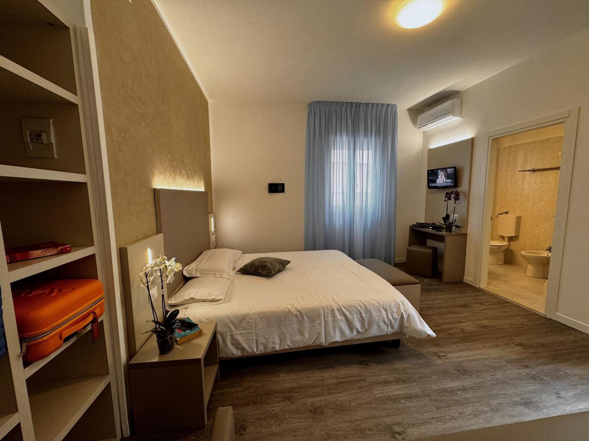 Hotel Etna Caorle Exterior foto