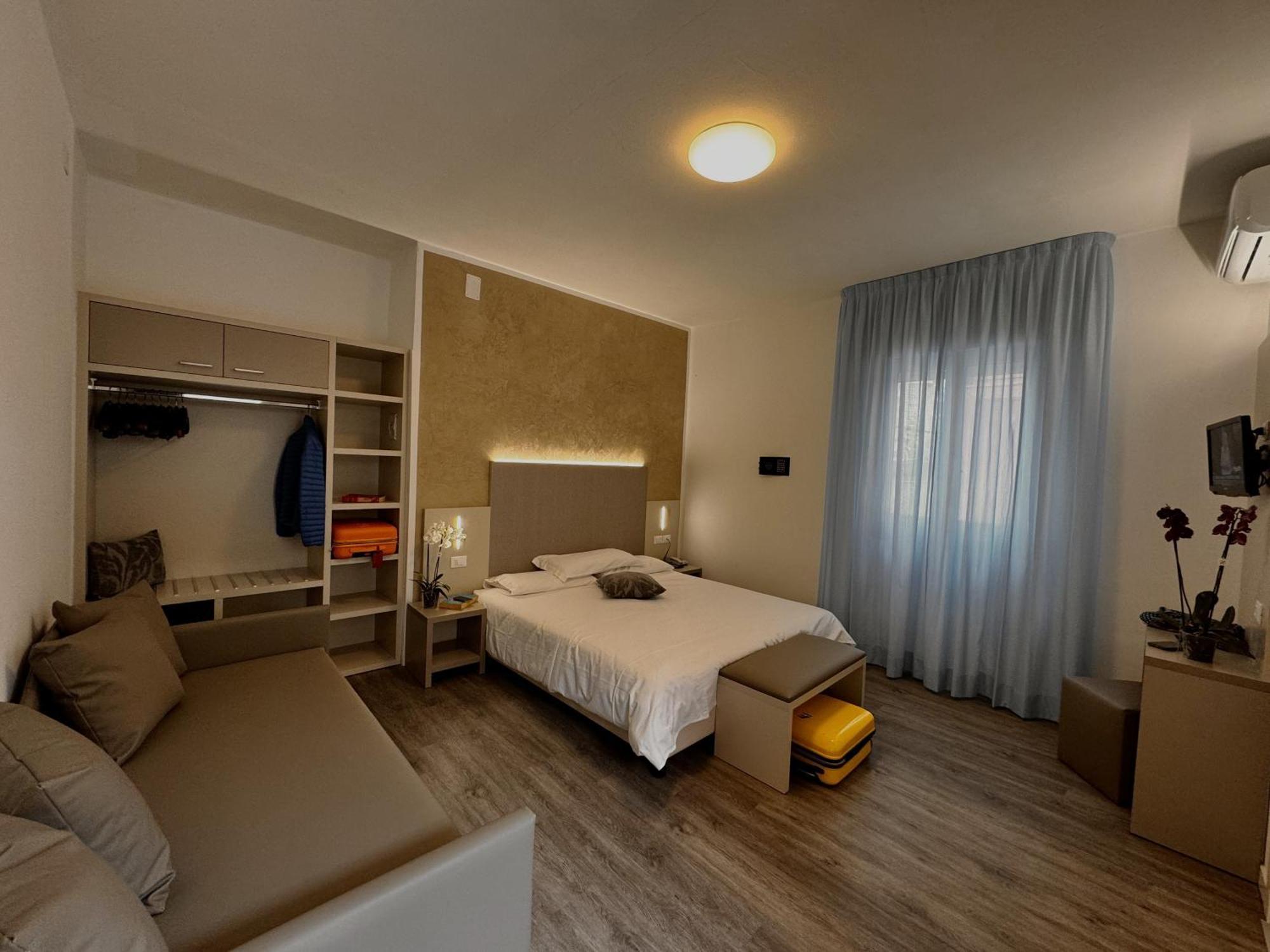 Hotel Etna Caorle Exterior foto