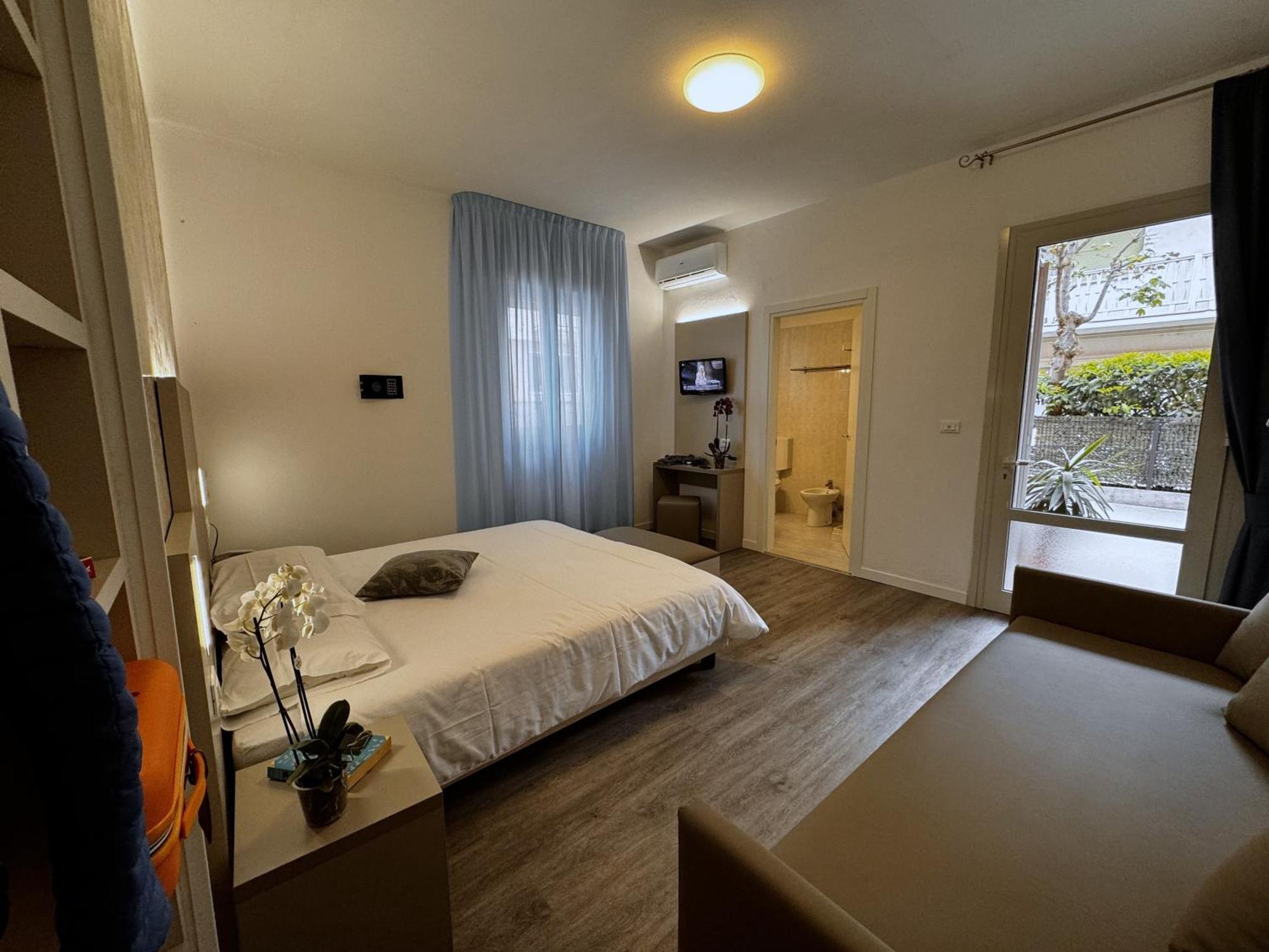 Hotel Etna Caorle Exterior foto